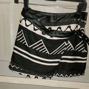 Never worn S Women's Assymetcrical skirt